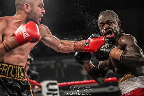 Two men boxing